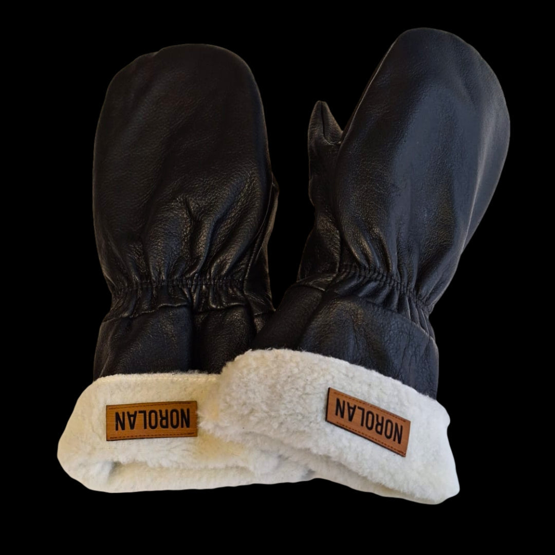 Norolan långa tumvantar i älgskinn för isfiske